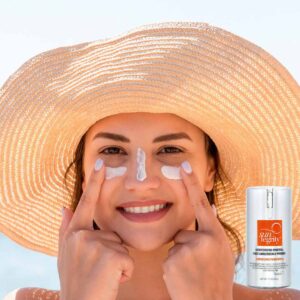 Suntegrity Moisturizing Mineral Face Sunscreen & Primer SPF 30 is a water-resistant zinc-based sunscreen that moisturizes as it protects.