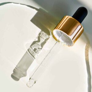 MARA Beauty Chlorella + Reishi Sea Vitamin C Serum for bright glowing skin.