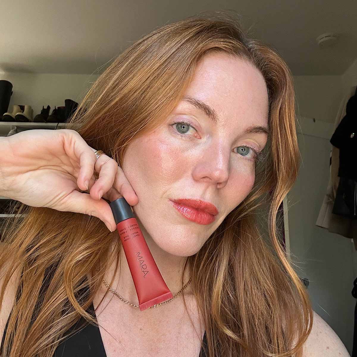 MARA Sea Silk Lip Balm (shade Toasty Rouge) MARA Beauty Sea Silk Lip Balm Toasty Rouge is a warm, buildable burnt red hue that adds nourishment and glossy shine.