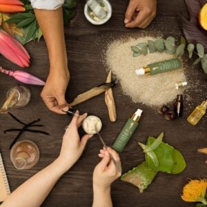 Rahua Founder's Blend Scalp & Hair Treatment is a nourishing emollient to soothe and balance the scalp.