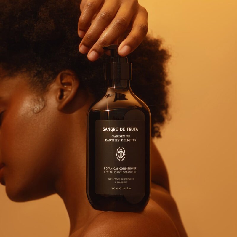 Sangre de Fruta Garden of Earthly Delights Botanical Conditioner is a deeply nourishing cream conditioner with an ethereal herbaceous scent.