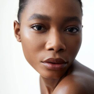 Manasi 7 Gazania All Over Colour is a is a neutral brown, cinnamon and peach shade for the eyes, lips and cheeks.