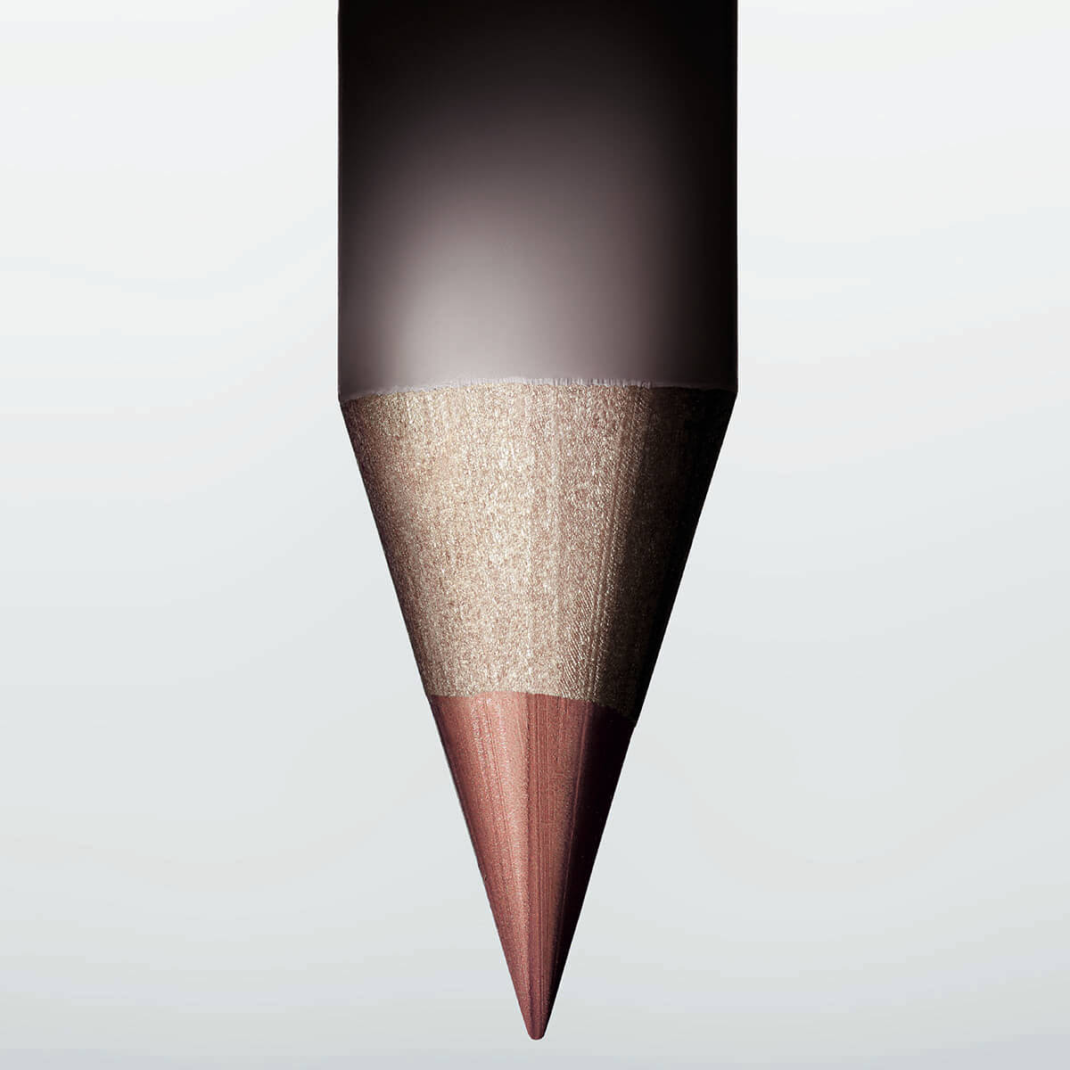 Manasi 7 Eye And Lip Definer Ukiyo is a light brown neutral shade with a matte finish.