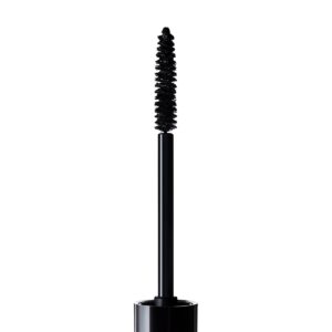 Manasi 7 Obsidian Precision Mascara is a rich mascara that defines your lashes with a delicate touch.