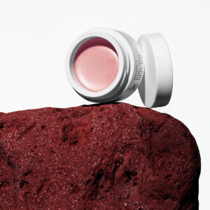 Shop Manasi 7 Sunsubiro Strobelighter at Inspire Beauty, an all natural highlighter with a duo chromatic medium pink gold hue.