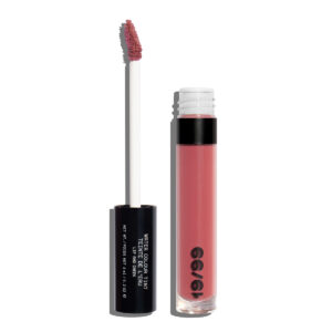 19/99 Water Colour Tint Parna is a weightless, blendable water-balm formula that creates a flush of colour on lips and cheeks.