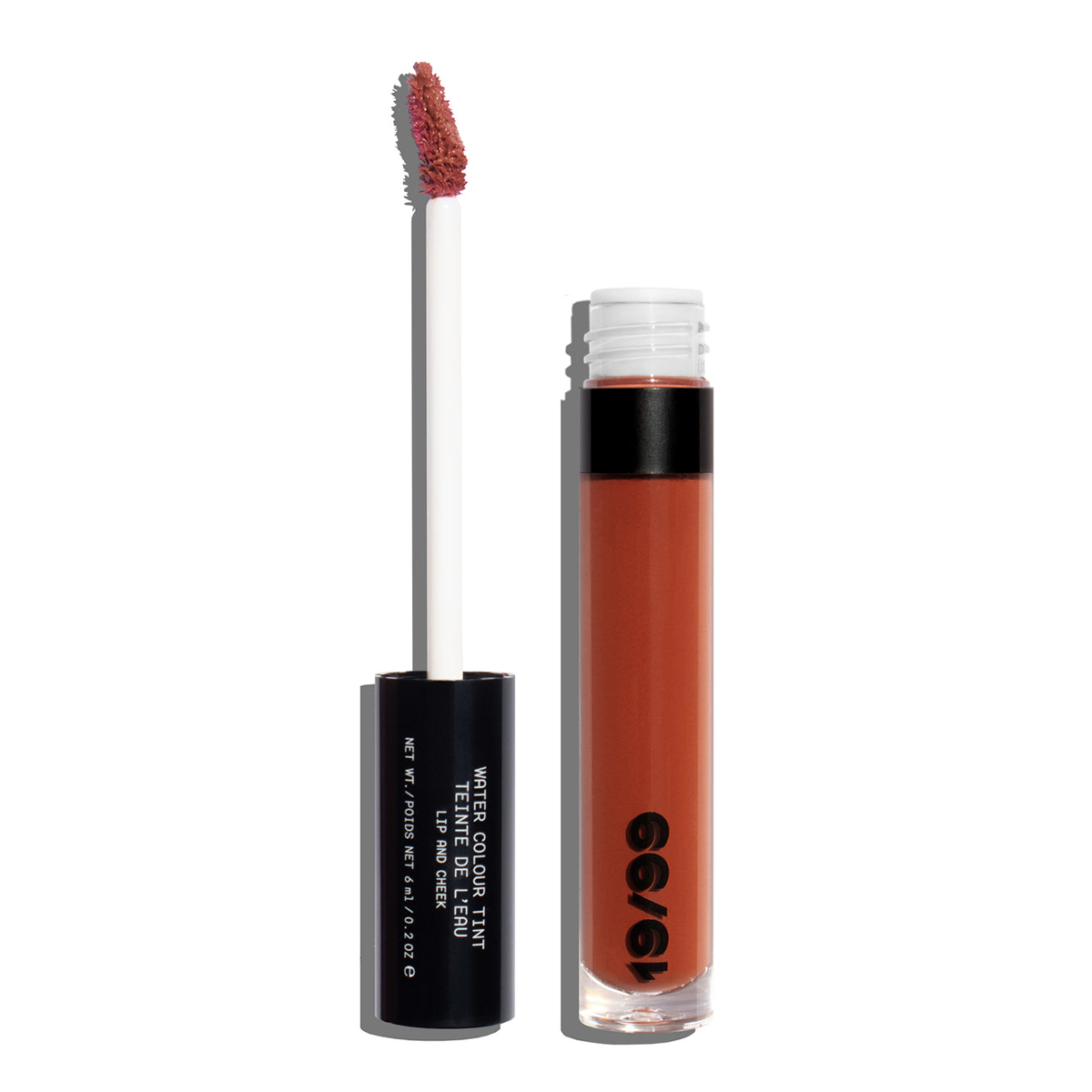 19/99 Water Colour Tint Tegla is a weightless, blendable water-balm formula that creates a flush of colour on lips and cheeks.