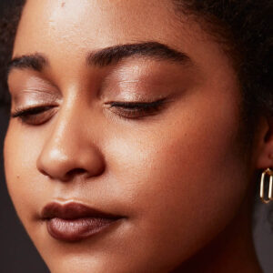 19/99 Beauty Precision Highlight Pencil Lustero for eyes and face.