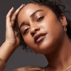 19/99 Precision Highlight Pencil Lustero for eyes and face.