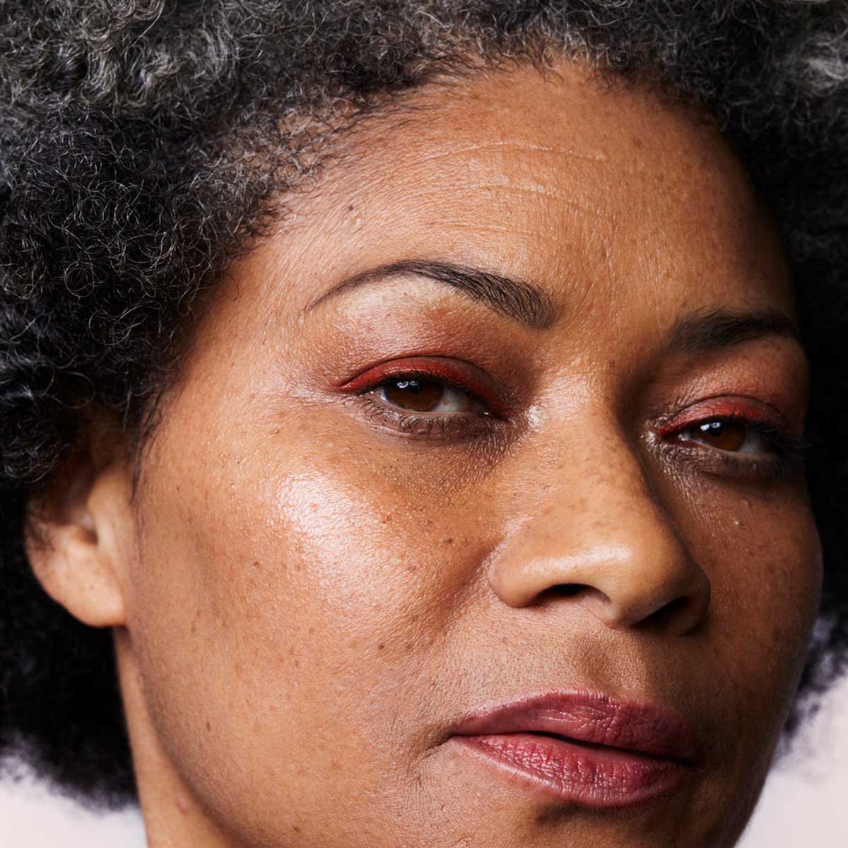 19/99 Precision Colour Pencil Meleg on eyes.