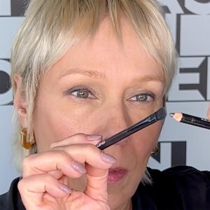 19/99 Beauty Vas Precision Colour Pencil can be used as an eyeliner and applied with a Tapered Brush as an eyeshadow.