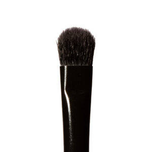 19/99 Beauty Tapered Multi-Brush bristles are packed at medium density for easy control of product, and blending.