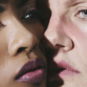 19/99 Beauty Tinta Water Colour Tint can be used on the lips, cheeks and eyes for a buildable wash of colour.