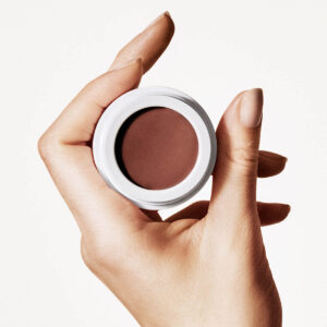 Manasi 7 Kobicha All Over Colour is a medium brown, universally flattering hue that anyone can pull off.