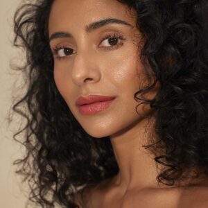 Henne Organics Luxury Lip Tint in shade desire adds a beautiful pop of natural red to lips.