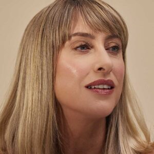 Henne Luxury Lip Tint Nightfall adds the perfect pop of color.