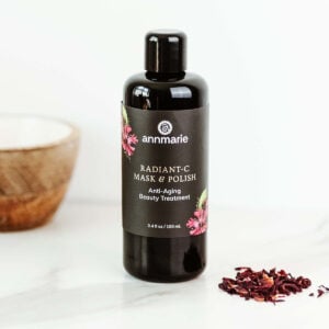 Annmarie Gianni Radiant-C Mask & Polish is a multi-tasking exfoliating polish for an instant glow and a revitalized complexion.