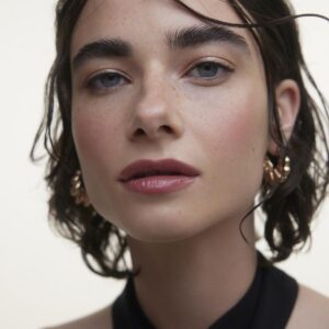 Wonderblush Le Fard Blush Framboise create a healthy glow that follows you wherever you go.