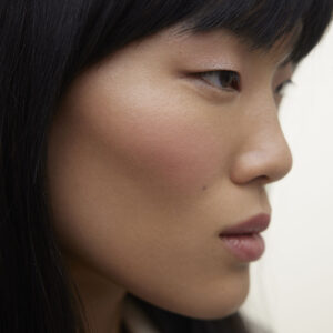 Wonderblush Sable Le Hale Bronzing Powder gives skin a healthy, natural, sun-kissed glow,