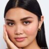 RMS Back2Brow Pencil fills in and emphasizes brows with natural-looking nourishing creamy color.