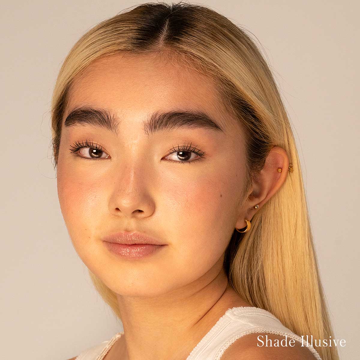 RMS Beauty Lip2Cheek shade Smile is a creamy multitasker adds buildable, nourishing color to lips & cheeks.