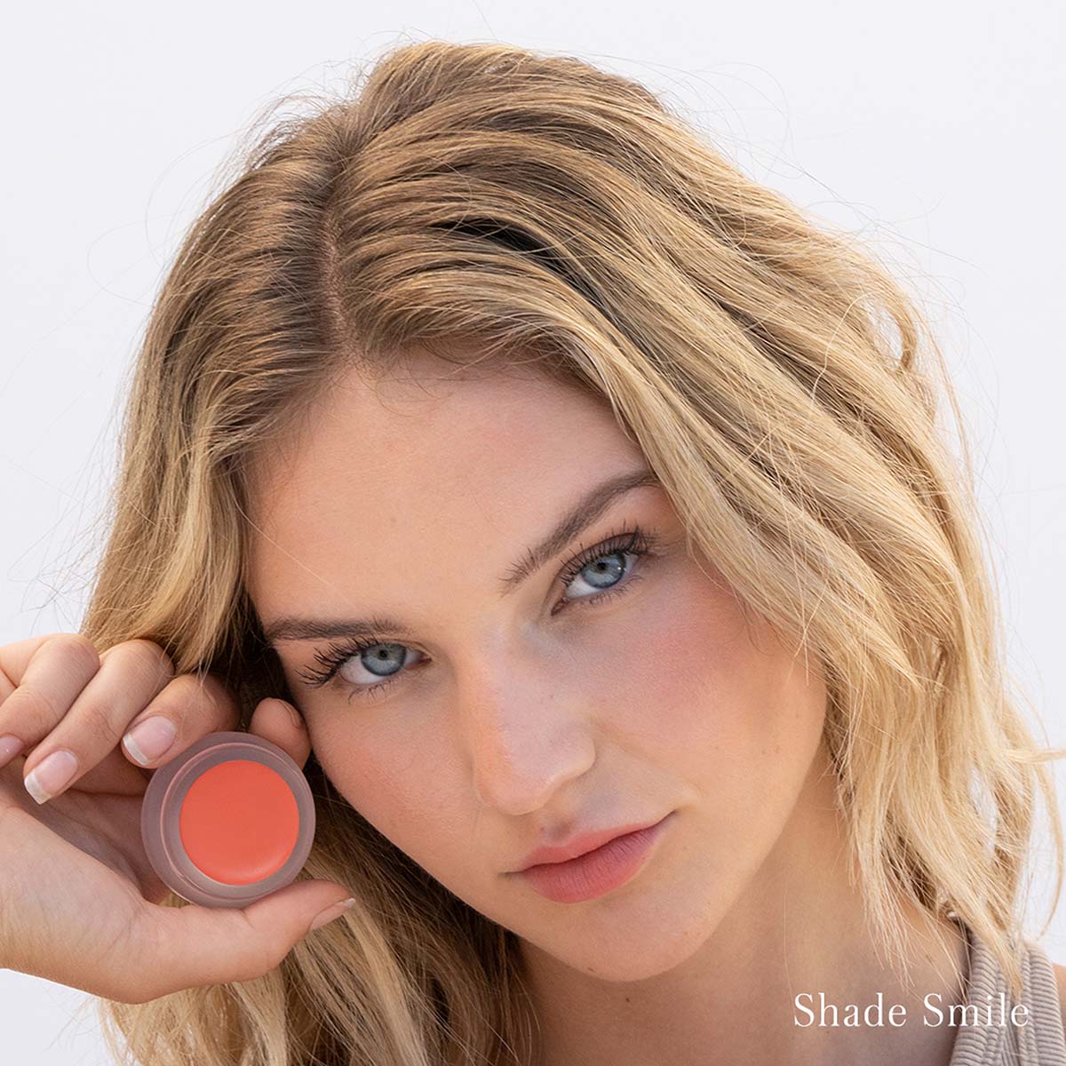 RMS Beauty Lip2Cheek shade Smile is a creamy multitasker adds buildable, nourishing color to lips & cheeks.