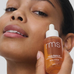 RMS Beauty Kakadu Beauty Oil balances and protects skin, improves texture, preps for makeup, and delivers rich, radiant hydration.