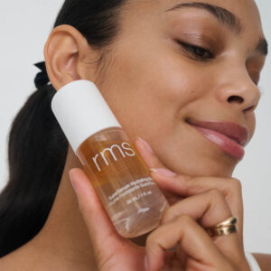 RMS Beauty SuperSerum Hydrating Mist is an innovative serum facial mist powered by GlowPlex™ with Niacinamide and natural peptides to smooth, firm, and brighten skin tone.