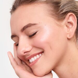 RMS ReEvolve Natural Finish Liquid Foundation shade 22.5