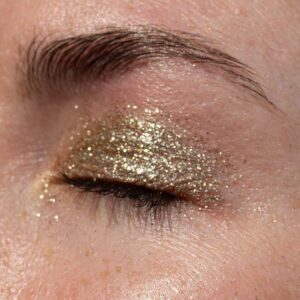NOTO Glitter is a plastic-free glitter to add a sparkle to your look.