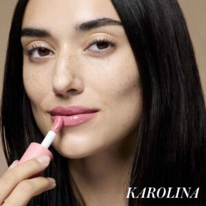 RMS Legendary Lip Oil in shade Karolina has high-impact shine, low-maintenance lip color.