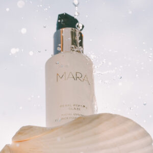 MARA Pearl Peptide Glaze Facial Essence is a peptide and beta glucan essence toner serum to hydrate, prep and even out skin tone.