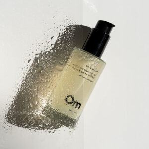 Om Organics White Willow Purifying Cleansing Gel is a daily cleanser for ultra clean and balanced skin.