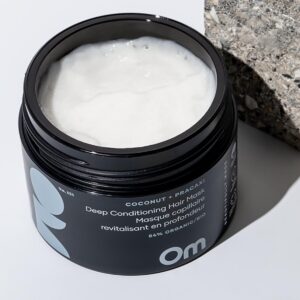 Om Organics Coconut + Pracaxi Deep Conditioning Hair Mask is a rich and nourishing hair mask for soft, shiny and bouncy hair.
