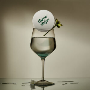 Three Ships Off Duty Sea Algae + Bio-Peptide Smoothing Biodegradable Eye Masks available at Inspire Beauty.