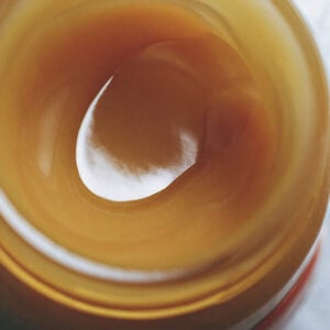 Activist Raw Manuka Honey 300+MGO has a rich golden texture and sweet earthy taste.