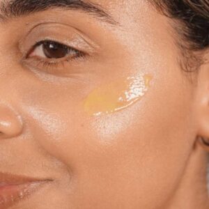 Sachi Skin Saffron Luminous Cleanser is a gel cleanser that dissolves buildup and impurities as it brightens skin.