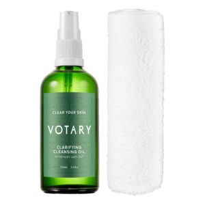 VOTARY Clarifying Cleansing Oil comes with a 100% cotton face cloth to complete your oil cleansing routine.