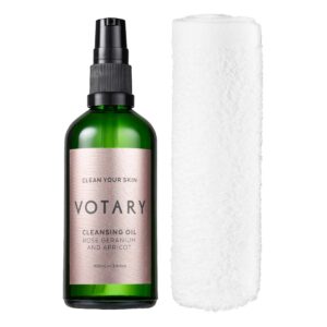 VOTARY Cleansing Oil comes with 100% cotton face cloth to complete your oil cleansing routine.