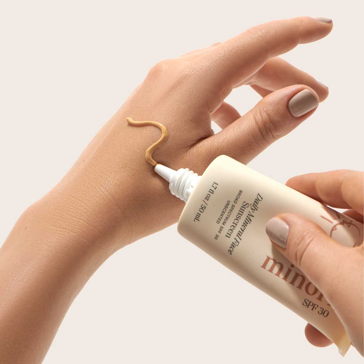Minori Daily Mineral Face Sunscreen is an Invisible, unscented mineral sunscreen with a pore-smoothing finish.