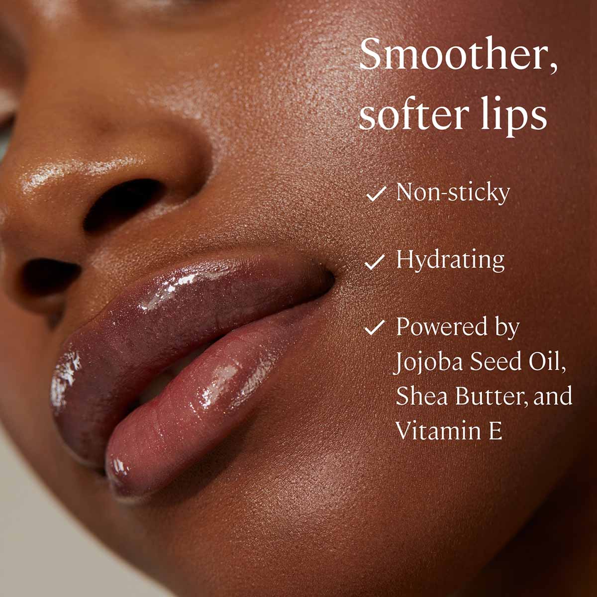 Minori Lip Gloss Blossom enhances your natural lip color as it hydrates and adds shine.