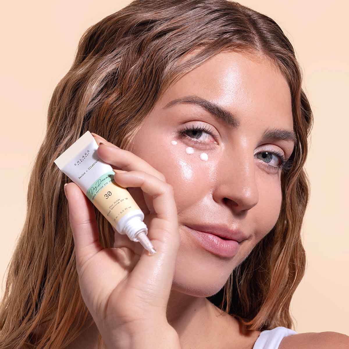 Solara Suncare Day Dreamer Super Peptide Eye Primer SPF 30 delivers daily UV defense while visibly awakening and smoothing the eye area.