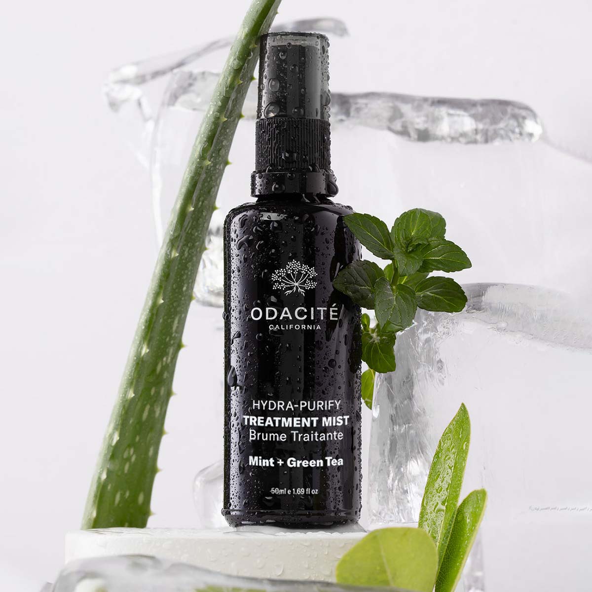 Odacité Hydra-Purify Treatment Mist infuses the skin with hydrating and clarifying actives to quickly improve and refresh the appearance of breakout-prone, oily skin.