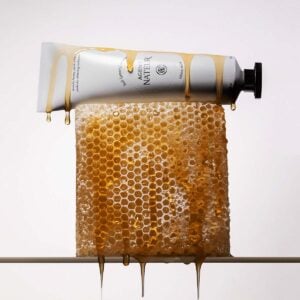 Agent Nateur Holi (Pearly) Whites Probiotic Whitening Toothpaste, an all natural whitening toothpaste for fresh breath and healthy, bright teeth.