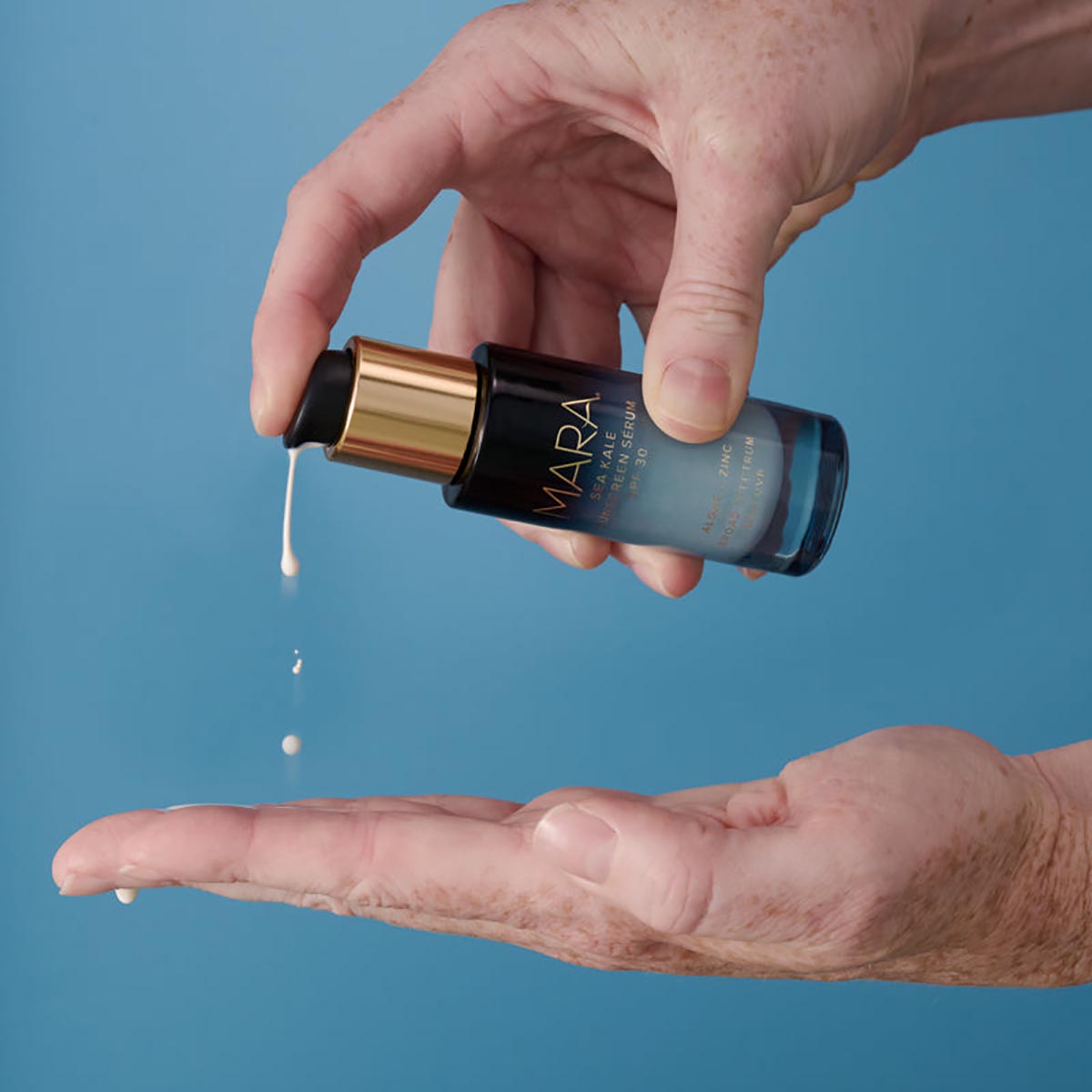 MARA Sea Kale Sunscreen Serum SPF 30 is an oil-based, broad spectrum mineral sunscreen serum for everyday protection.