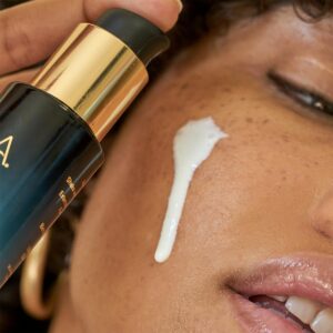 MARA Sea Kale Sunscreen Serum SPF 30 pairs nicely underneath serums and makeup.