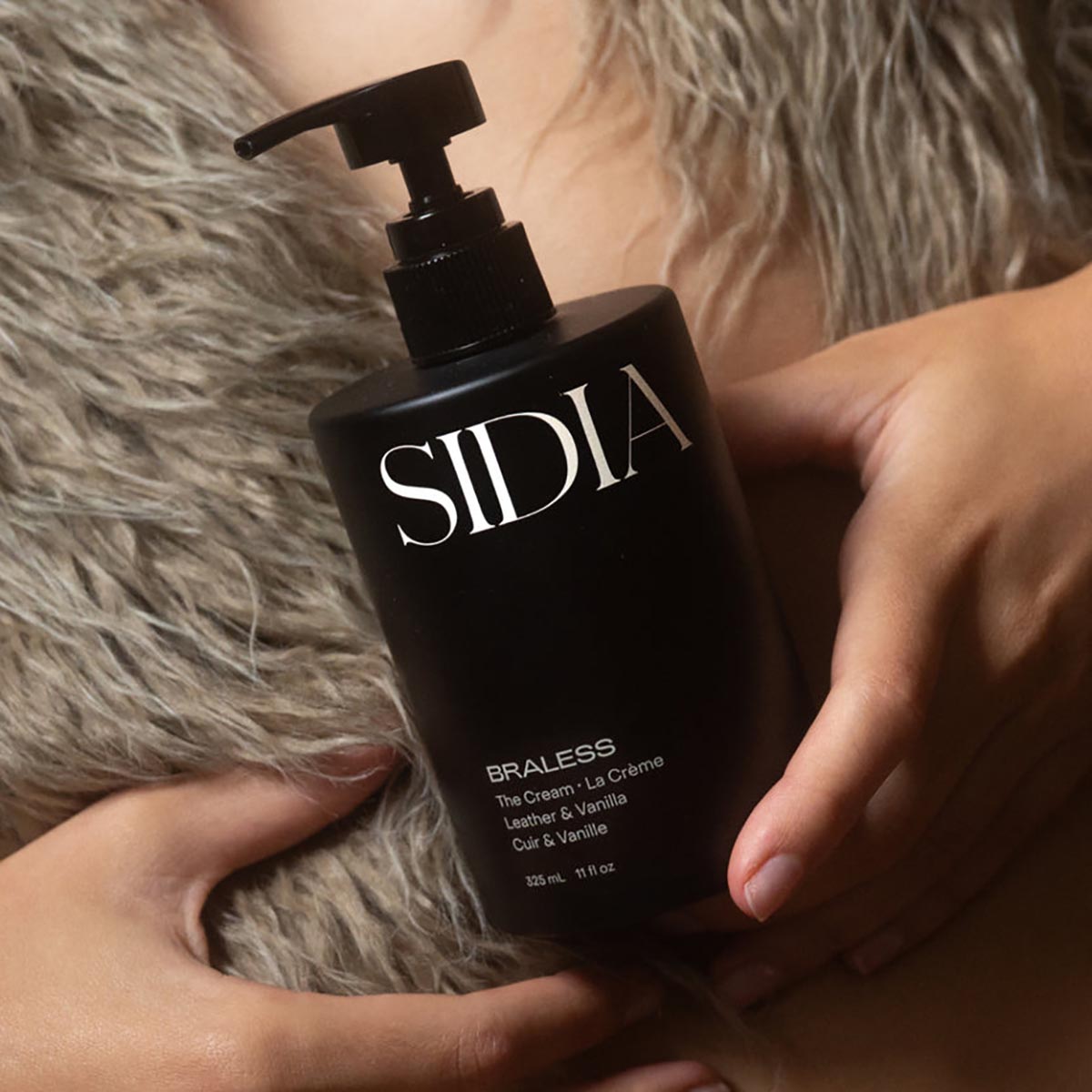 SIDIA The Cream is a luxuriously nourishing hand and body cream that is quick-drying, and leaves skin visibly smoother and healthier.