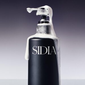 SIDIA The Hand Exfoliant is a gentle daily exfoliator to reset and rejuvenate your hands.