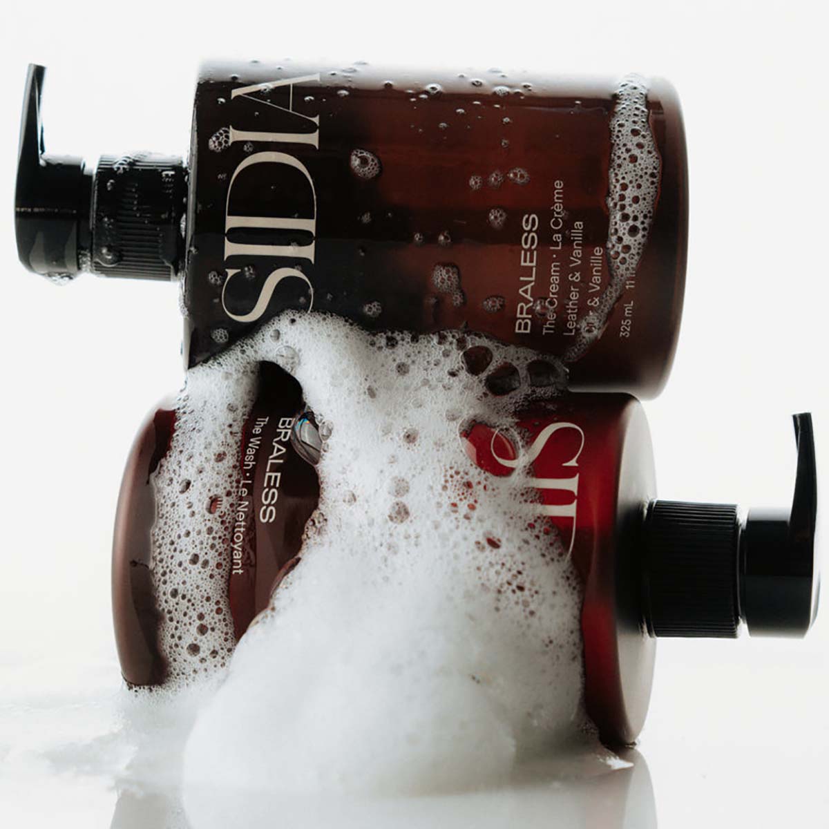 SIDIA The Wash Braless is a rich, lathering formula that leaves skin soft and hydrated, never dry or stripped.