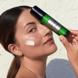 VOTARY Ultimate Rich Cream is a hydrating daily moisturiser featuring a powerful pair of high-tech peptides to help firm skin and reduce the appearance of wrinkles.